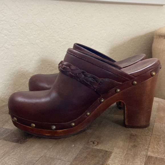 UGG Brown Kaylee Clog Size 7 - Picture 7 of 10